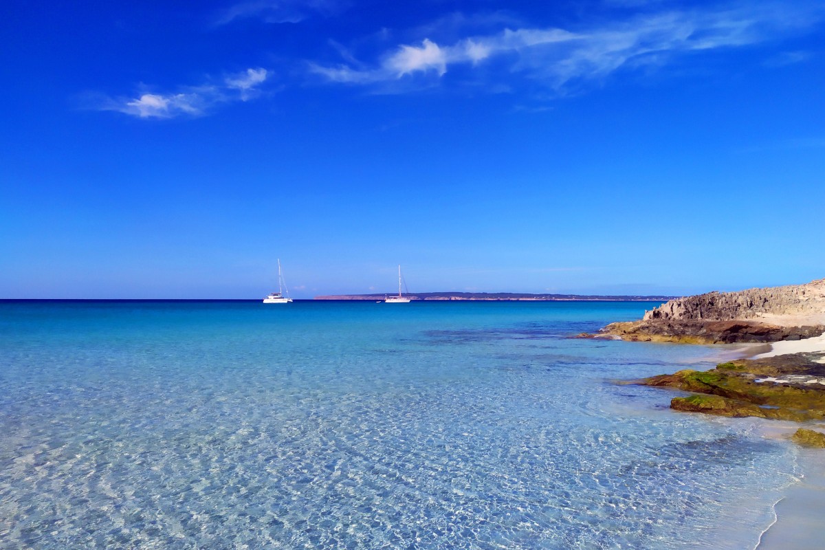 5 Best Beaches in Formentera for Chartering